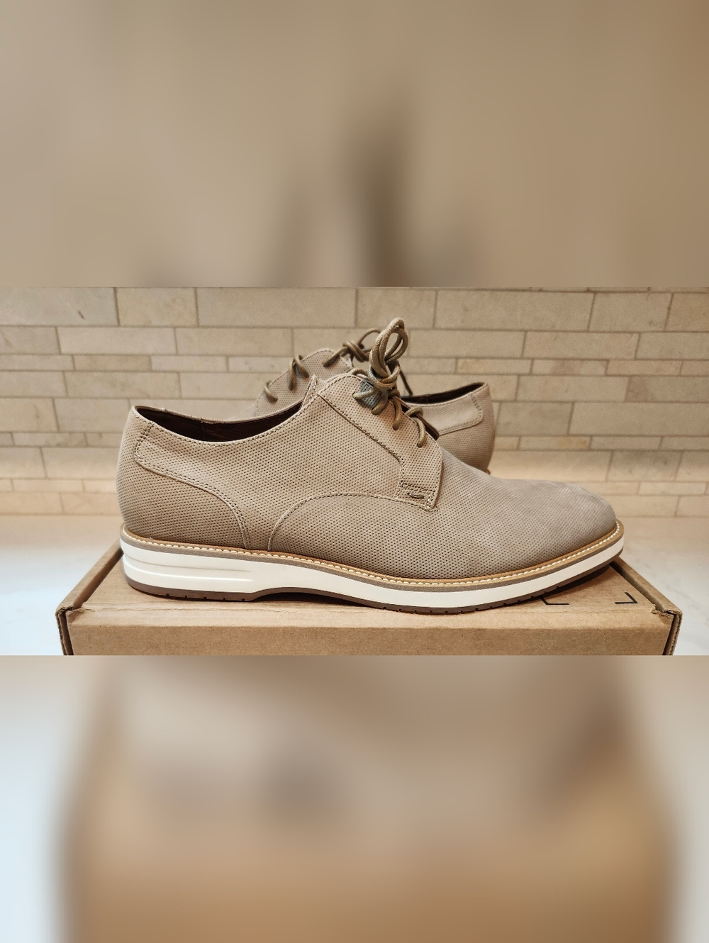 Winthrop Pelton Suede Derby Men's shoe in Taupe Size 10.5